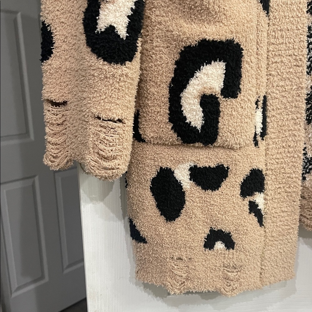 Chic Soul Tan and Black Distressed Animal Print Cardigan - Picture 4 of 6